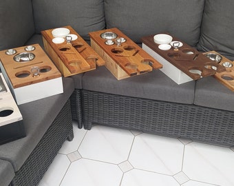 Couch Bar "Eiche Natur 2 Colours", Getränkehalter für die Couch; Snackbox, Sofa-Tablett, Geschenk aus Echtholz, Getränke-Snack-Organizer