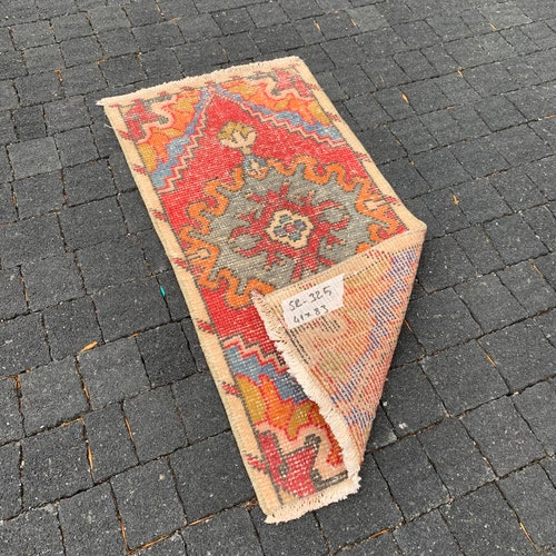 Small Vintage Rug, Small Turkish Rug, Small Entry Rug, Small Oriental Rug, Small Handmade Rug, Small Area Rug, Orange Door Mat, 1.3 orders x 2.7 ft