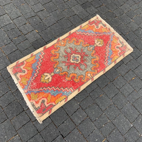 Small Vintage Rug, Small Turkish Rug, Small Entry Rug, Small Oriental Rug, Small Handmade Rug, Small Area Rug, Orange Door Mat, 1.3 orders x 2.7 ft