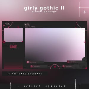 Może przedstawiać: Cyfrowy pakiet streamingu "girly gothic II" w ciemnej i r&oacute;żowej kolorystyce. Projekt zawiera gł&oacute;wny obszar wyświetlania, mniejszą ramkę kamery internetowej i r&oacute;żne elementy dekoracyjne, takie jak serca i gwiazdy. Tekst zawiera "LIVE", "5 PRE-MADE OVERLAYS" i "INSTANT DOWNLOAD".