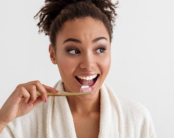 Spazzolino da denti in bambù, ecologico, senza plastica, per l'igiene orale, colore rosa.