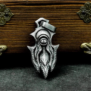 Eye of Cthulhu 925 Silver Pendant Necklace - Soul Totem of Cthulhu - Mythical Octopus Pendant