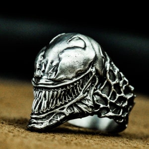 Venom Skull 925 Silver Ring - Alien Fangs Mask