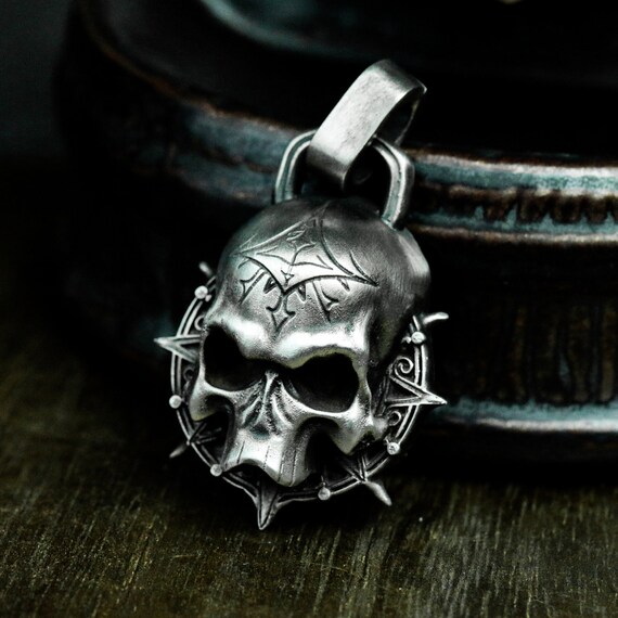 Compass Rune Skull 925 Silver Pendant Necklace - Magic Circle Silver Skull Handmade Necklace - Unique Gothic Skull Gift