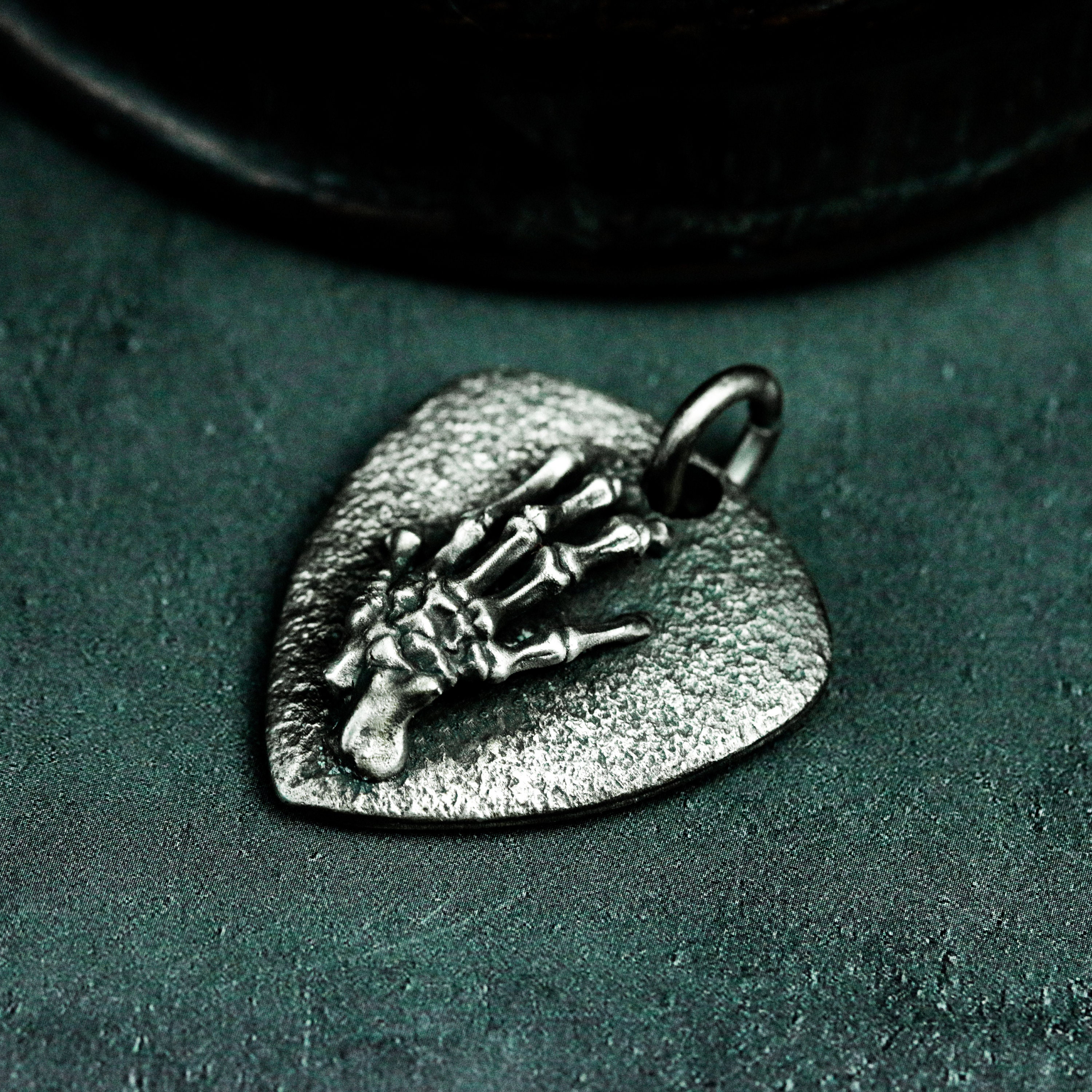 Rock band necklace - Etsy 日本