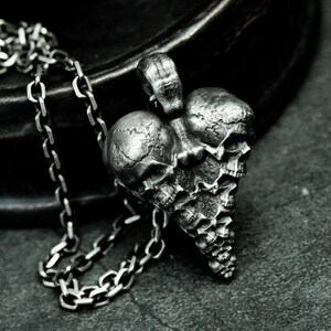 Conjoined Skulls 925 Silver Pendant - Upside Down Skull Stacked Tower Silver Pendant - Gothic Skull Men&#39;s Gift Necklace