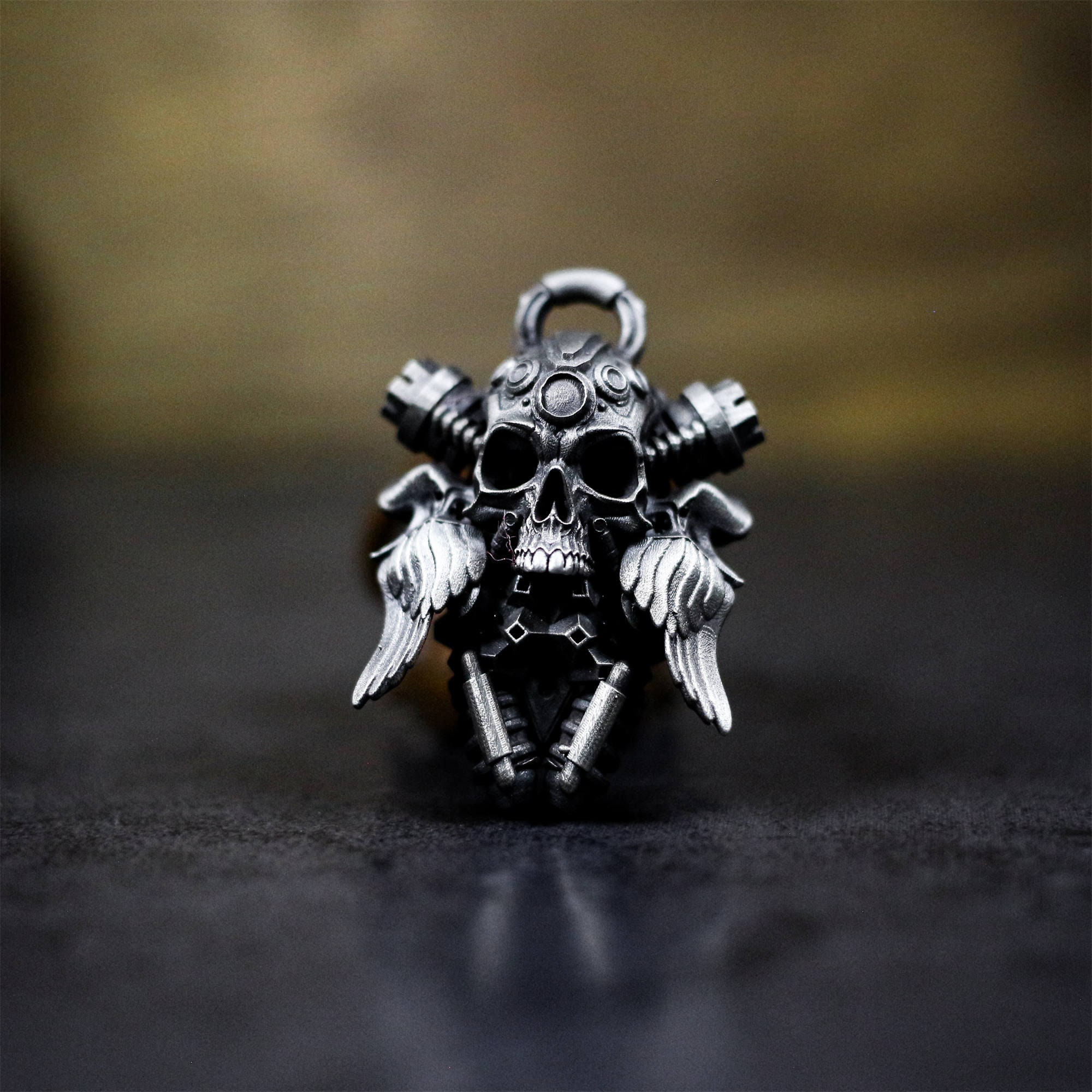 Cybertron Silver Skull 16.5cm