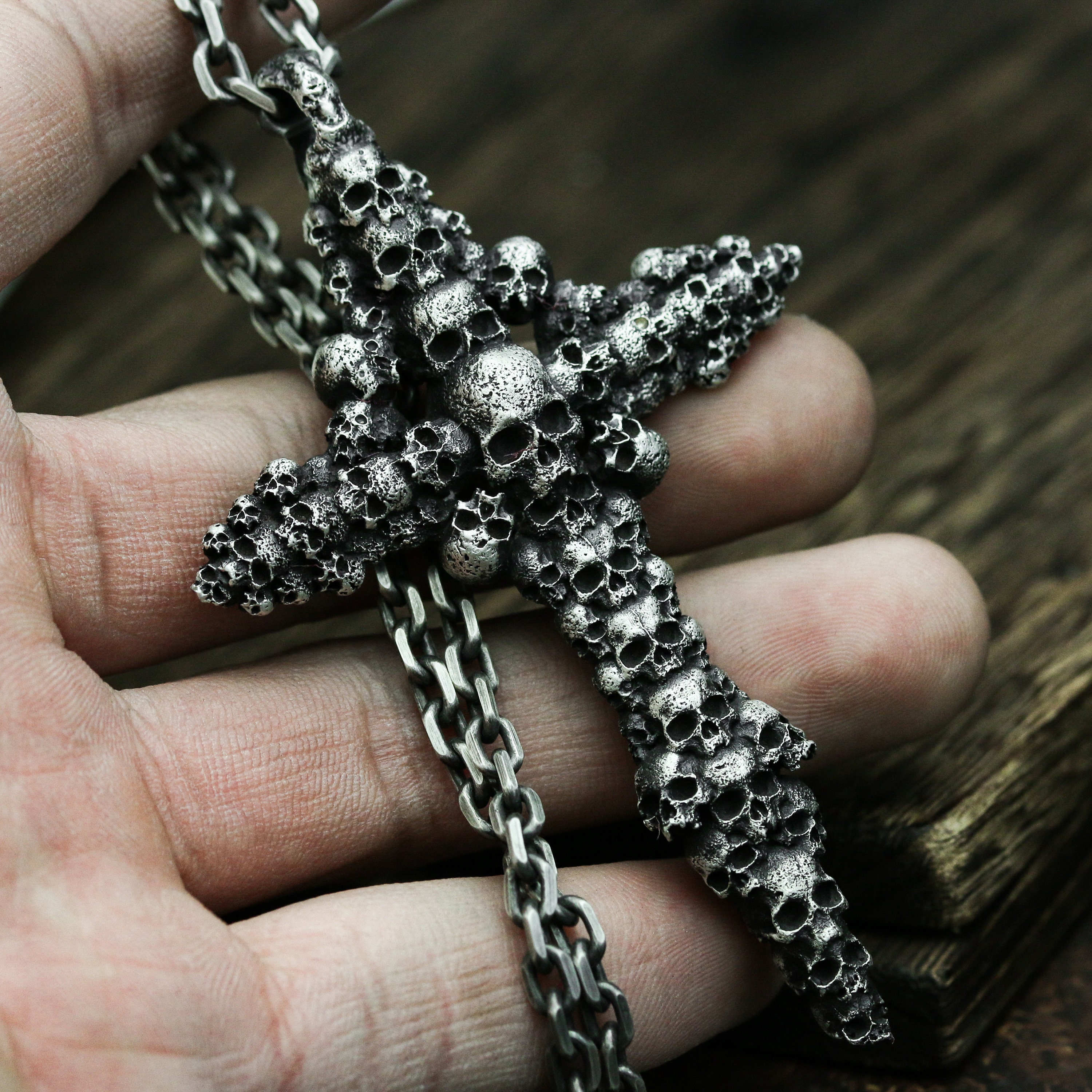 Ozzy cross necklace - Etsy 日本