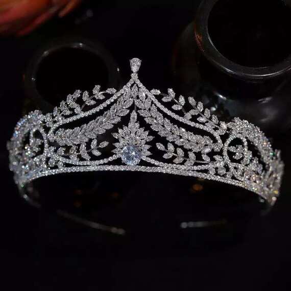 Stella Bridal Tiara - Etsy display picture 2