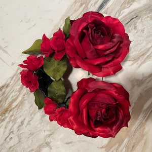 Corona de flores del Día de Los Muertos
