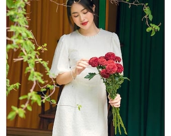 Robe de soie vietnamienne blanche (áo dài cách tân ) Ao dai tay bồng , Áo dài truyền thống Viet Nam, Ao Dai pour femmes, Ao Dai Tet Viet Nam