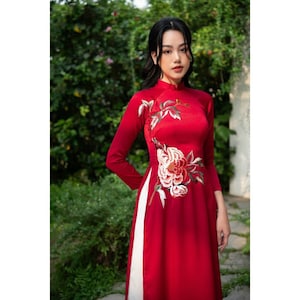 Vietnamese silk dress Red (áo dài họa tiết thêu hoa ) Áo dài truyền thống , Ao Dai for Girls, Ao Dai for Women, Ao Dai Tet Viet Nam