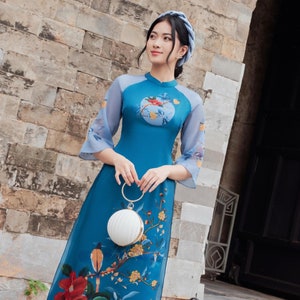 Vietnamese Ao dai silk dress blue  (áo dài cách tân  ) Ao dai Wedding, Ao Dai for Girls, Ao Dai for Women, Ao Dai Tet Viet Nam