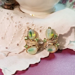 VIntage Green & Gold Clip-on Earrings