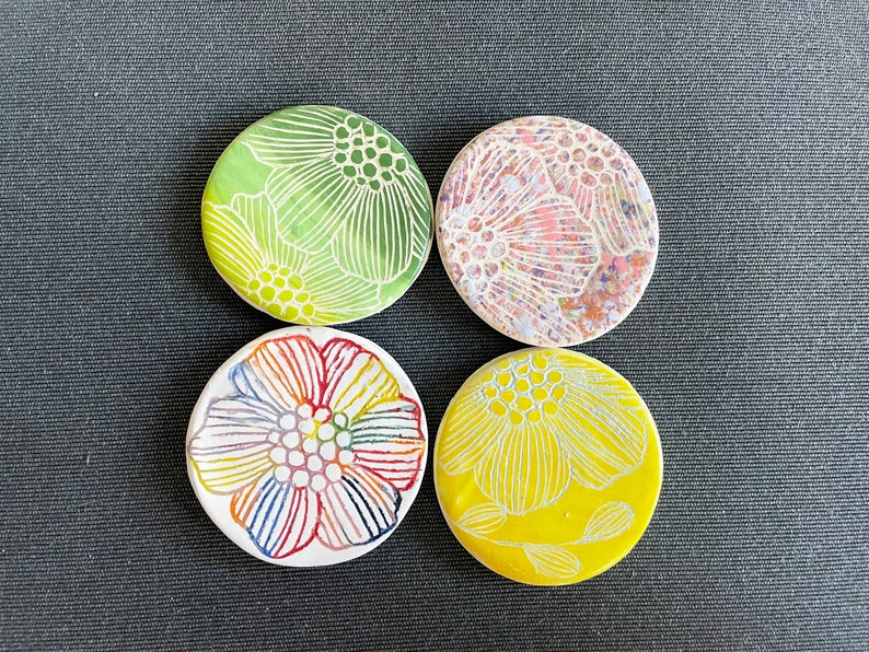 Set of 4 Ceramics Floral Handmade Magnets, Fridge Magnet, Clay, Flowers, Colorful image 4