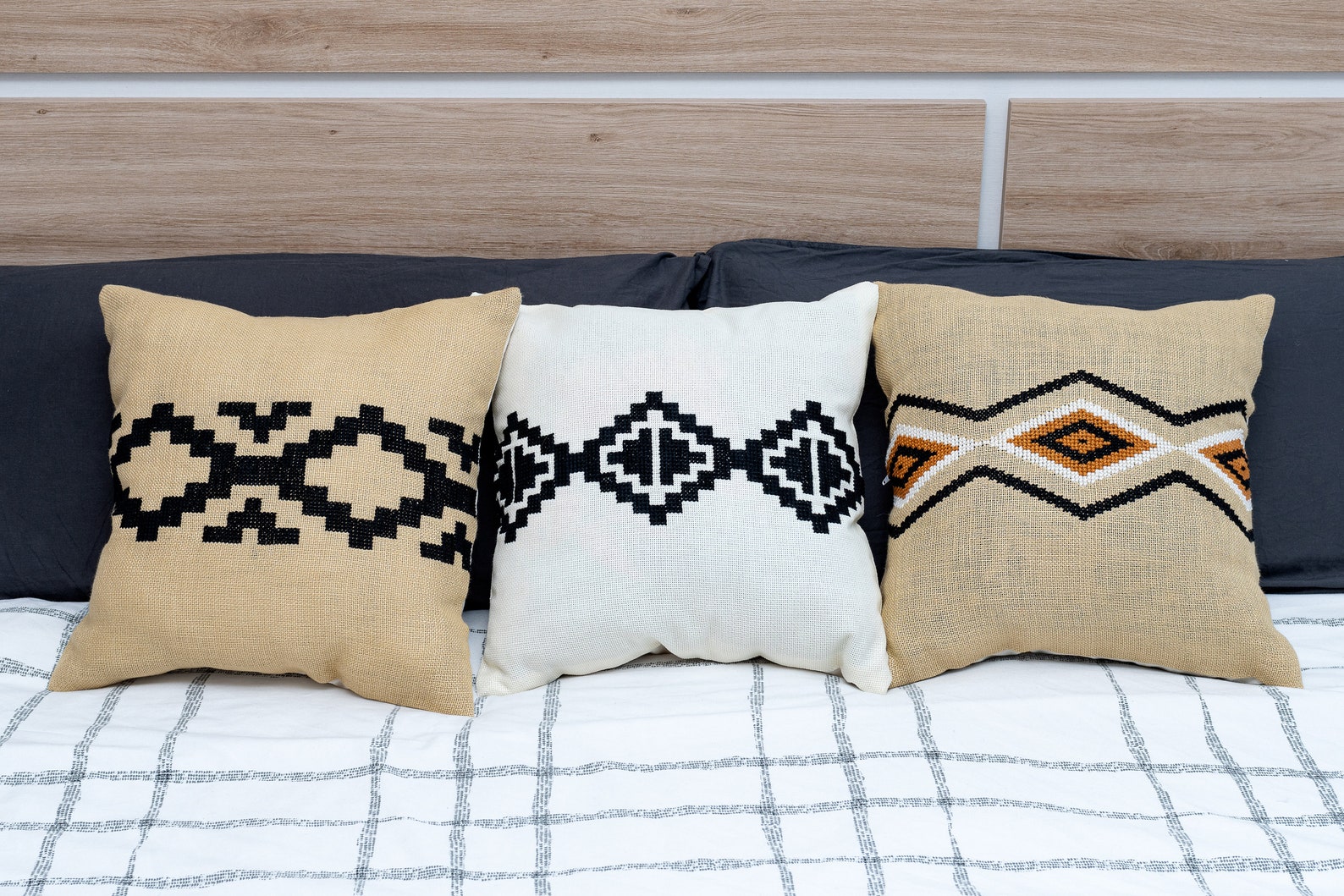 Cushion cover embroidered on cross stitch Etsy