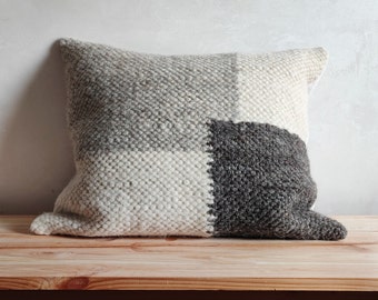 MADE TO ORDER. Handwoven wool throw pillow with a geometric pattern. Ukrainian Carpathian undyed wool. Scandy style, 21.5''x19.5''/55x50cm