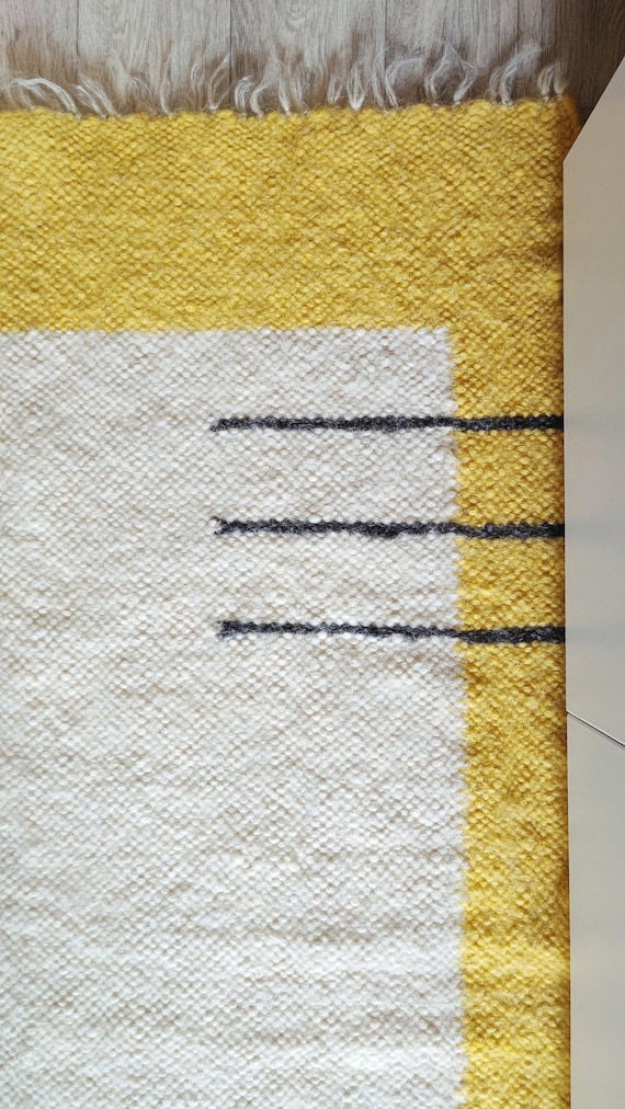 Handwoven Wool Rug, Yellow and Cream Geometric Carpet, Boho Living Room Area Rug, Cozy Natural Wool Floor Decor, Modern Handmade Carpet