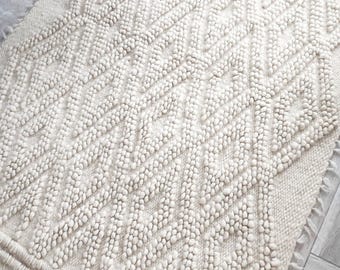 Tapis en laine fait main, tapis ivoire au design géométrique, décoration minimaliste scandinave, tapis tufté bohème crème, tapis de salon texturé