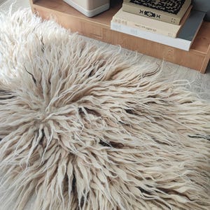 Hand Tufted Flokati Wool Rug, Shaggy Natural Wool Carpet for Living Room, Textured Modern Tufted Rug Fluffy Hand  Rug, Housewarming Gift