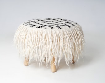 Pouf ottoman, Pouf with wooden legs, White pouf with a black pattern, 100% sheeps wool textile, Pouf ottoman round, Coffee table ottoman