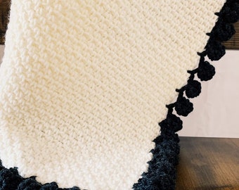 Easy Crochet Baby Blanket Pattern with Bobble Border