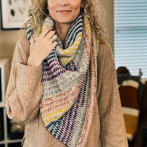 Tunisian Crochet Triangle Scarf Pattern - Easy Tunisian Crochet Scarf Pattern - Tunisian Crochet Pattern - Fall Scarf - Triangle Shawl