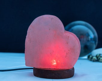 Himalayan Salt Crystal Lamp Heart with Changing Color, Handmade Heart Lamp with USB, Crystal Healing Lamp, Gift, Home Decoration