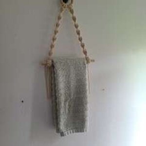 Soporte de papel higiénico Macrame / Accesorios de baño Boho / Soporte de toalla de mano / Colgador de toalla de mano Macrame / Portarrollos de baño / Hogar Boho imagen 2