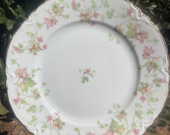 Hutschenreuther Scalloped Plate - Maple Leaf