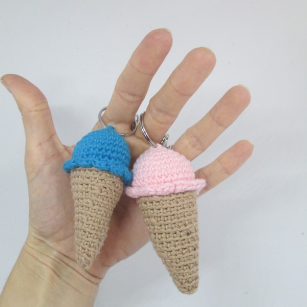 Porte-clés cornet de glace fait main au crochet, bijou de sac glace, amigurumi cornet crème glacée, petit cadeau, cadeau fin d'années