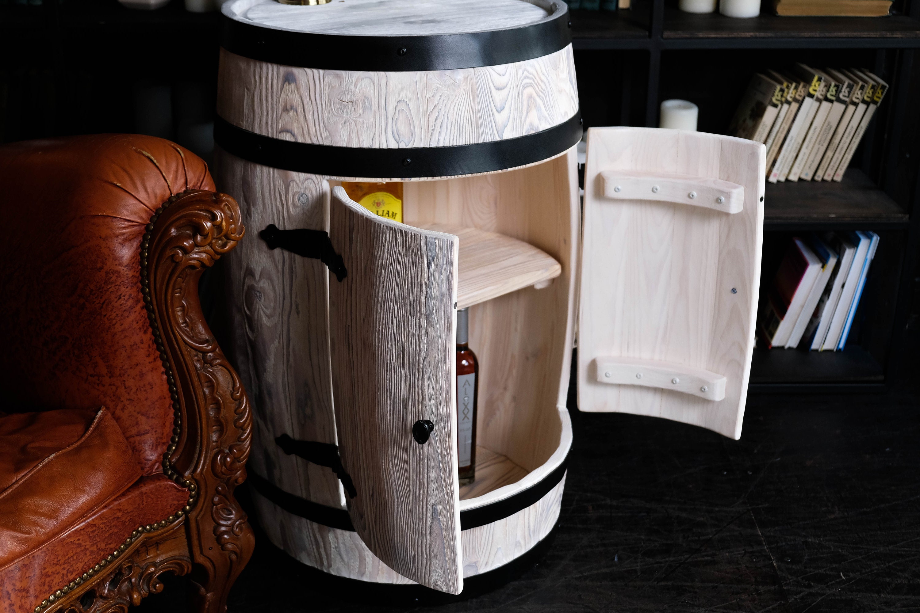 Tonneau bar en bois massif et métal au look à la fois rétro Vin