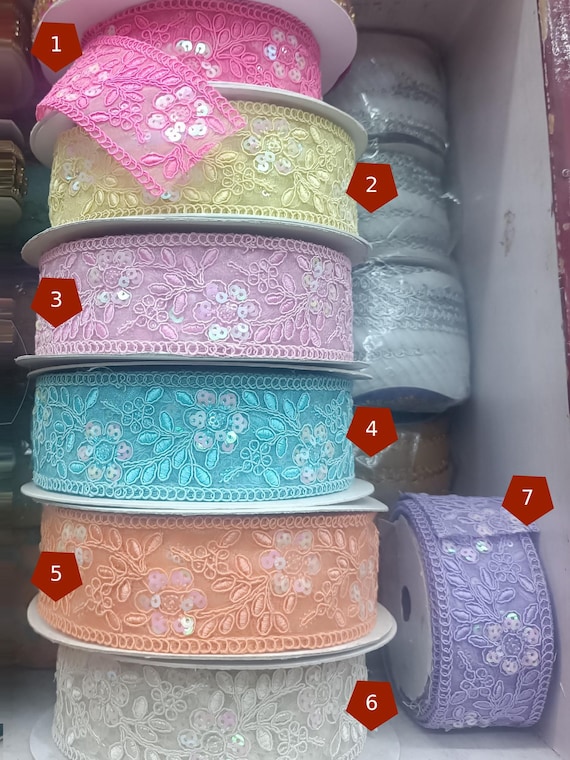 スパンコール刺繍レーストリム：マルチカラーのインドのウェディング 