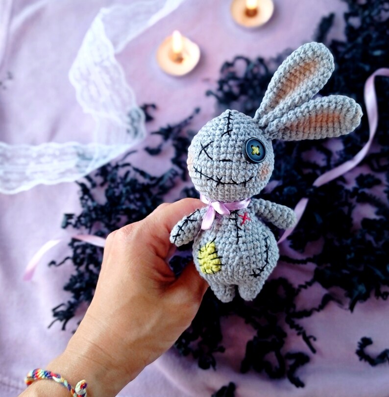 3 en 1 MOTIF lapin vaudou lapin au crochet pdf amigurumi jouets miniatures Halloween image 4