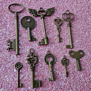 10 key charms - Keys for decoration, crafting, mixed media and more