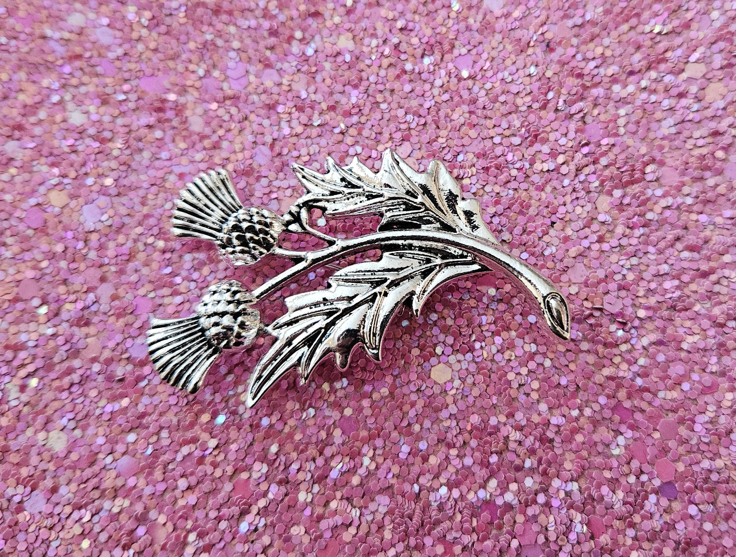 Brooch, pin Scotland - Thistle flower, typical Scottish image