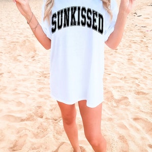 Sunkissed Varsity Font SVG PNG: Strandig sommardesign (digital fil) bild 3