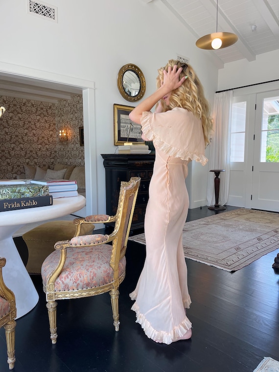 20s Vintage Silk Chiffon Peach Gown with Ruffle C… - image 9