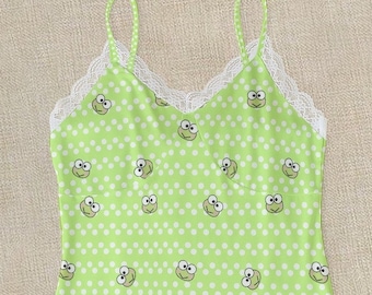 Niedliches Frosch Pyjama Set: Unterhemd & Shorts aus Spitze