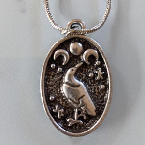 Raven Moon Anhänger Halskette