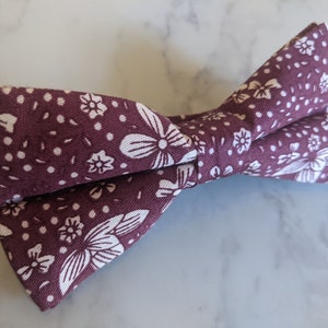 Mauve Floral Bow Tie