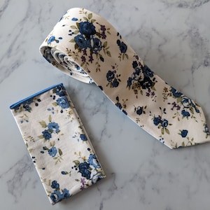 Cream Floral Tie and Matching Pocket Square