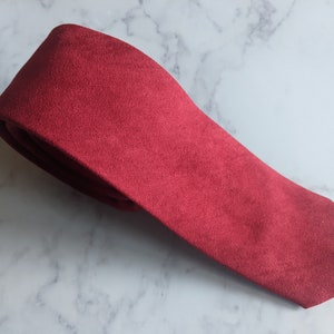 Heren Massief Rood Suède Stropdas