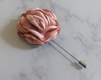 Light Pink Rose Cluster Lapel Pin