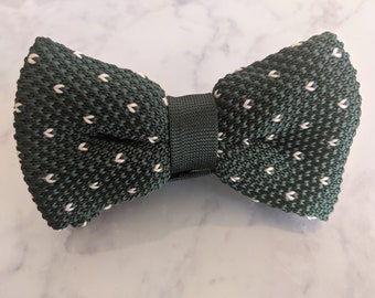 Green Knitted Bow Tie