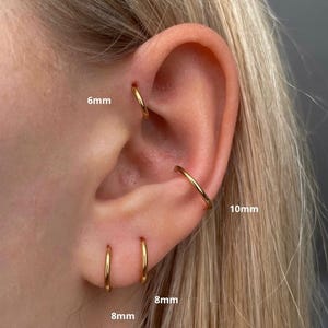 Huggie Hoops In Gold Or Silver • 6mm/8mm/10mm • Lobe Tragus Forward Helix Conch Rook Daith • Lightweight & Comfortable Earrings • Gift