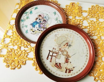 Holly Hobbie - Paire de plateaux en étain vintage