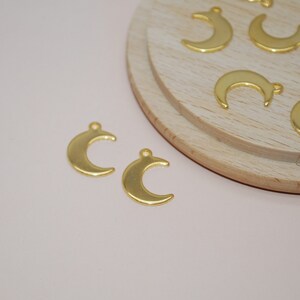 Lot of moon charms in golden stainless steel 16mm for jewelry creation