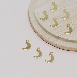 Lot of mini moon charms in gold stainless steel 10mm for jewelry creation