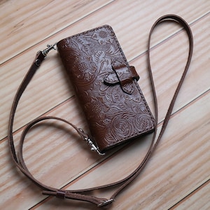 Crossbody strap Full Grain Leather iPhone 15 Pro Max/15 Plus/14 Pro Ma/13 Pro/14 plus/leather case wallet Hand Stitched Customized Chocolate